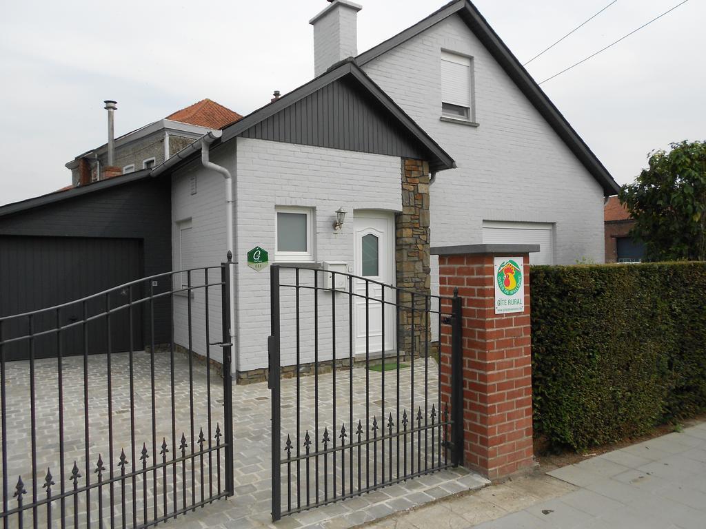 Gite De La Rhosnes Amougies Luaran gambar